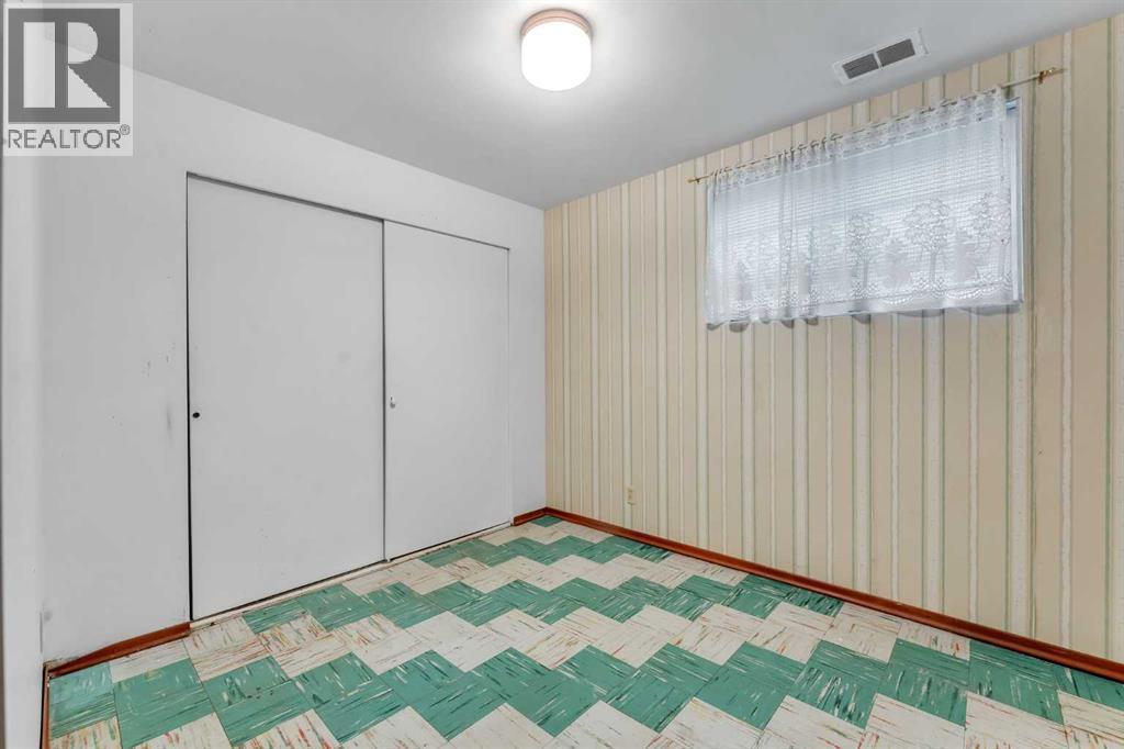 Photo 21 of 3740 35 Avenue Sw, Calgary AB