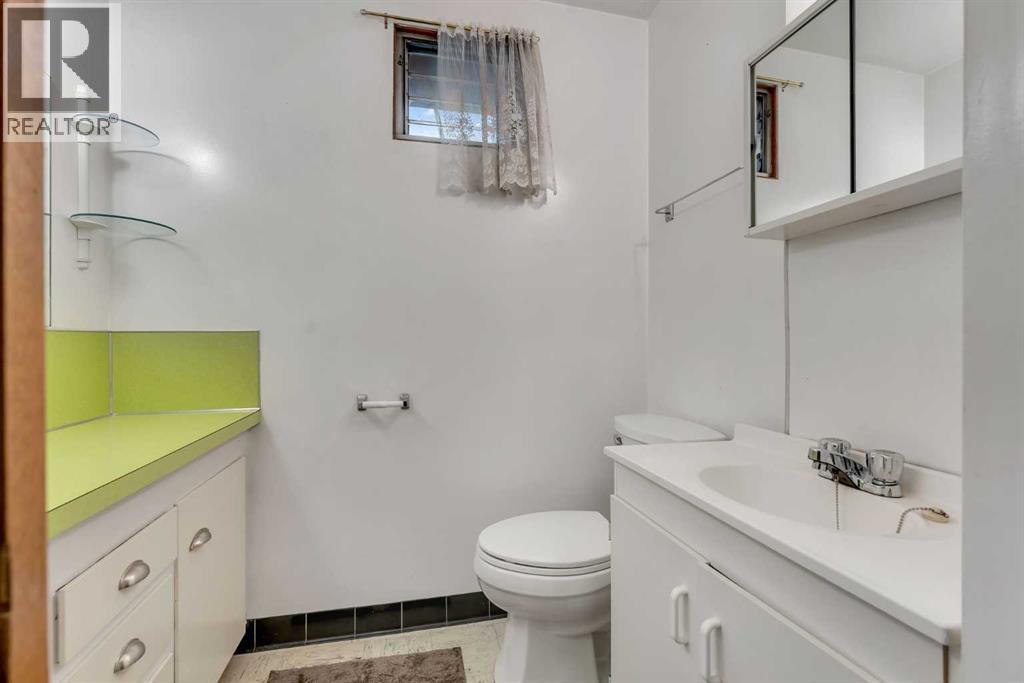 Photo 22 of 3740 35 Avenue Sw, Calgary AB