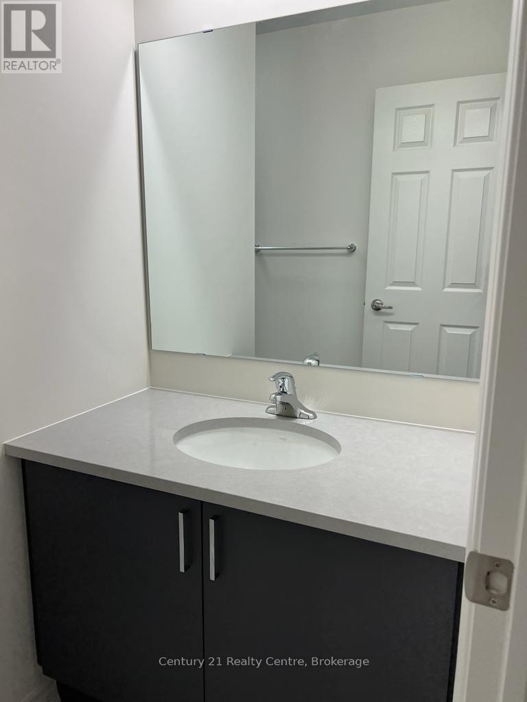 Photo 6 of 34 Spicer Street, Centre Wellington ON