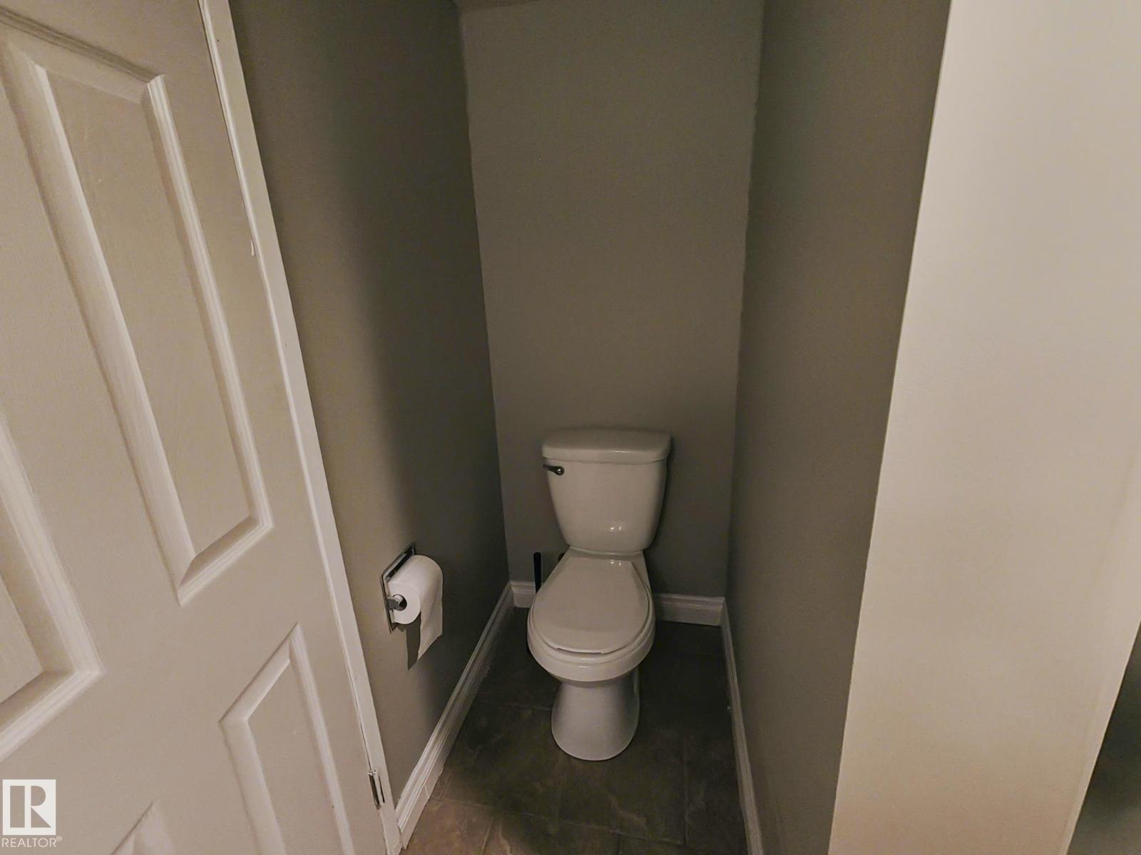 Photo 22 of 10420 18 Av Nw, Edmonton AB