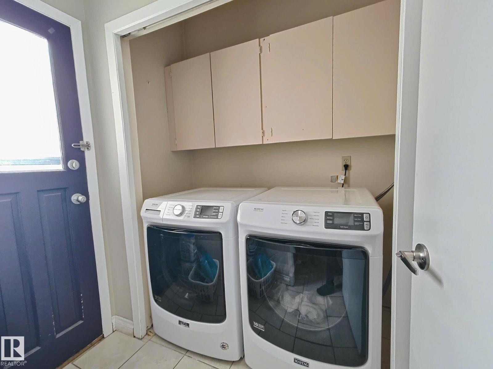 Photo 18 of 10420 18 Av Nw, Edmonton AB