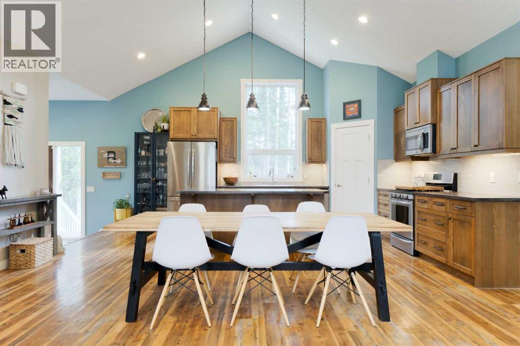 Photo 4 of 10 29570 Range Road 52, Rural Mountain View County AB