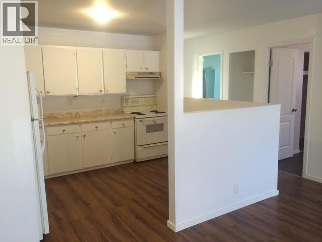 Photo 4 of 2425 2429 Oak Street, Prince George BC