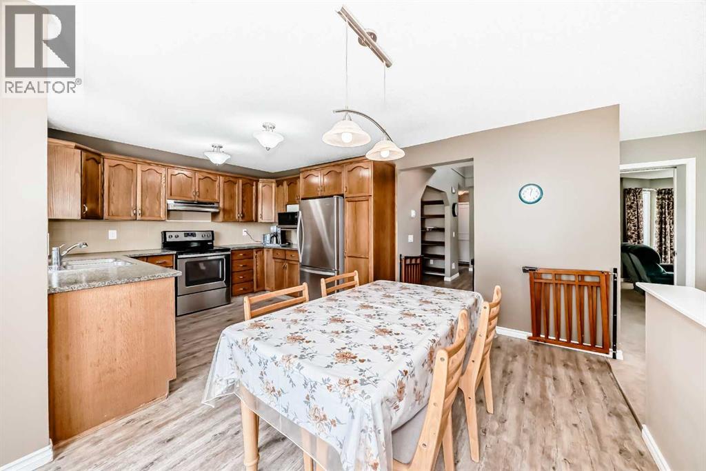 Photo 18 of 13 Riverview Circle, Cochrane AB