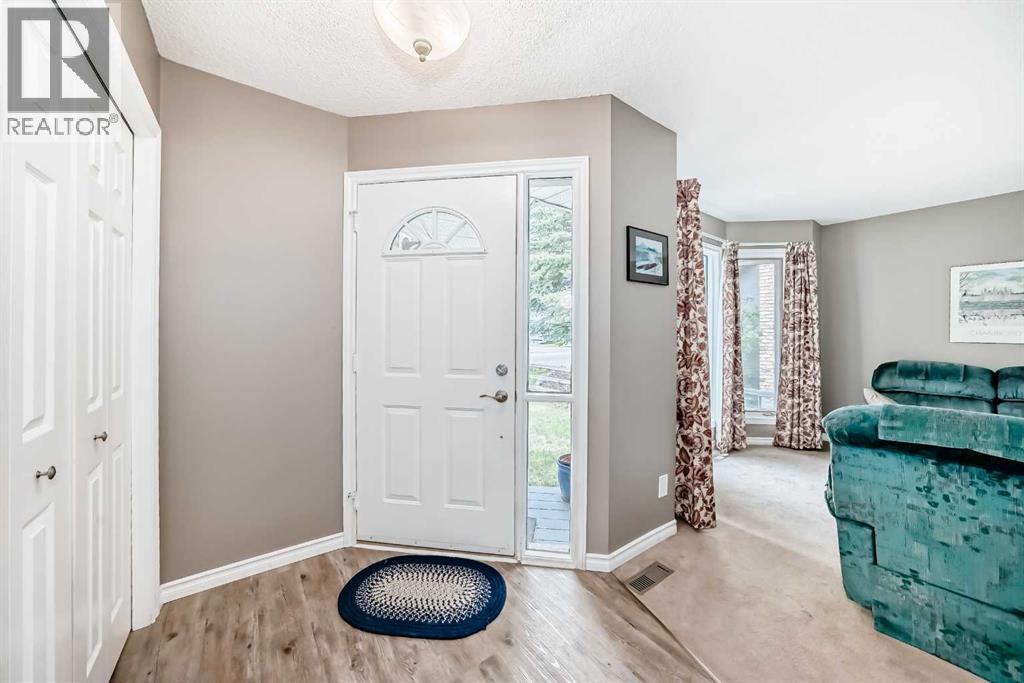 Photo 7 of 13 Riverview Circle, Cochrane AB