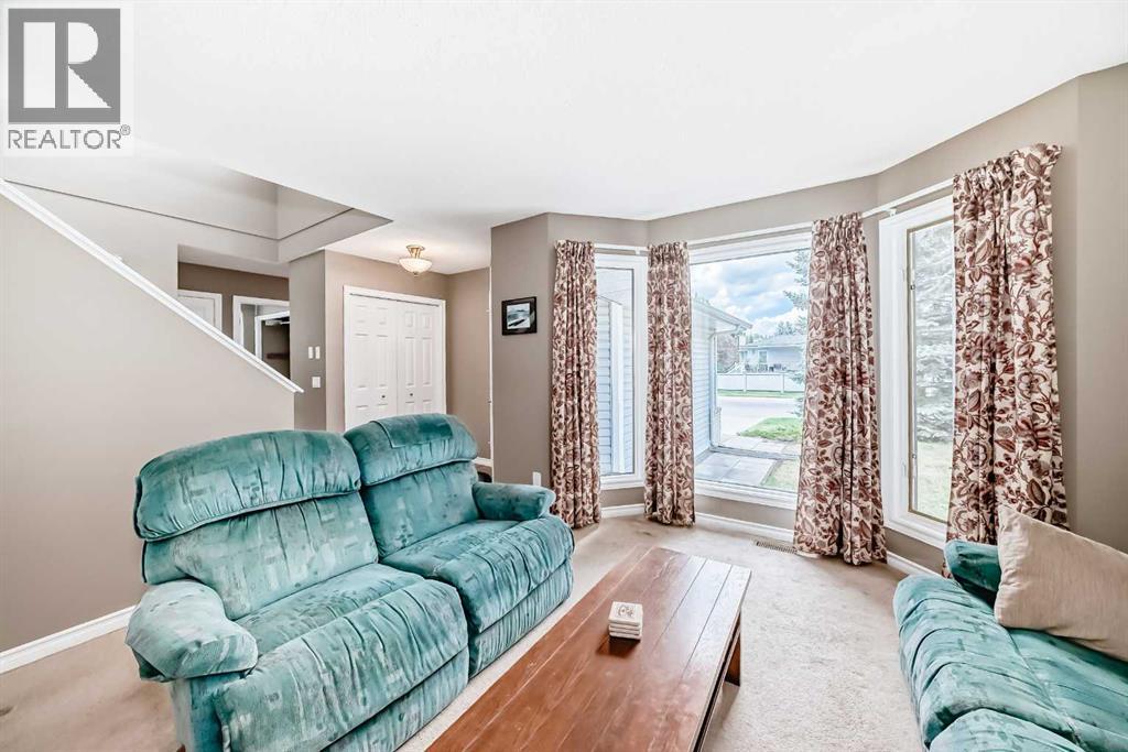 Photo 9 of 13 Riverview Circle, Cochrane AB