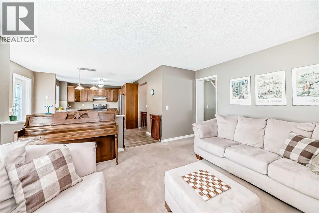Photo 21 of 13 Riverview Circle, Cochrane AB