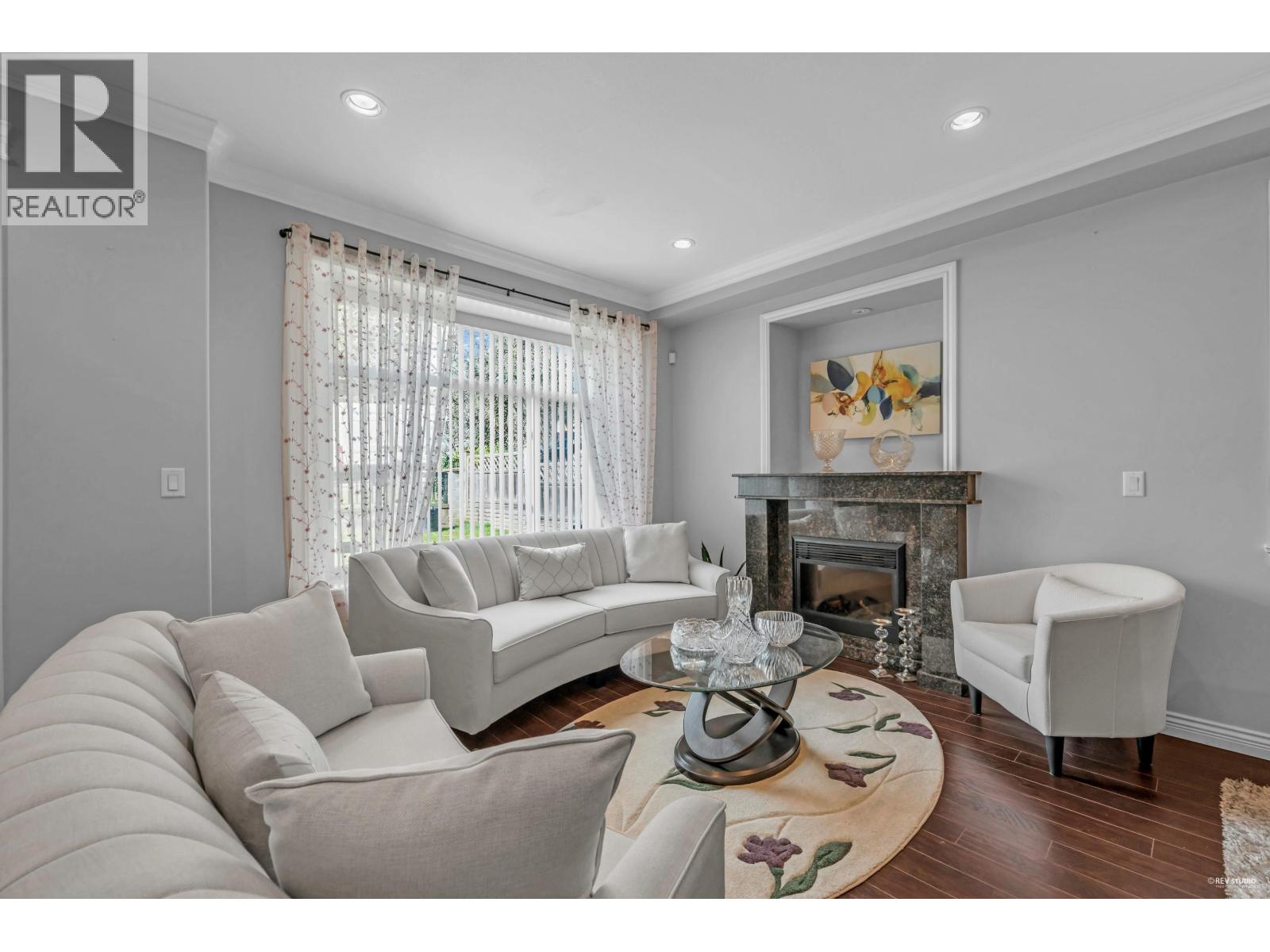 Photo 7 of 7788 Hedley Avenue, Burnaby BC