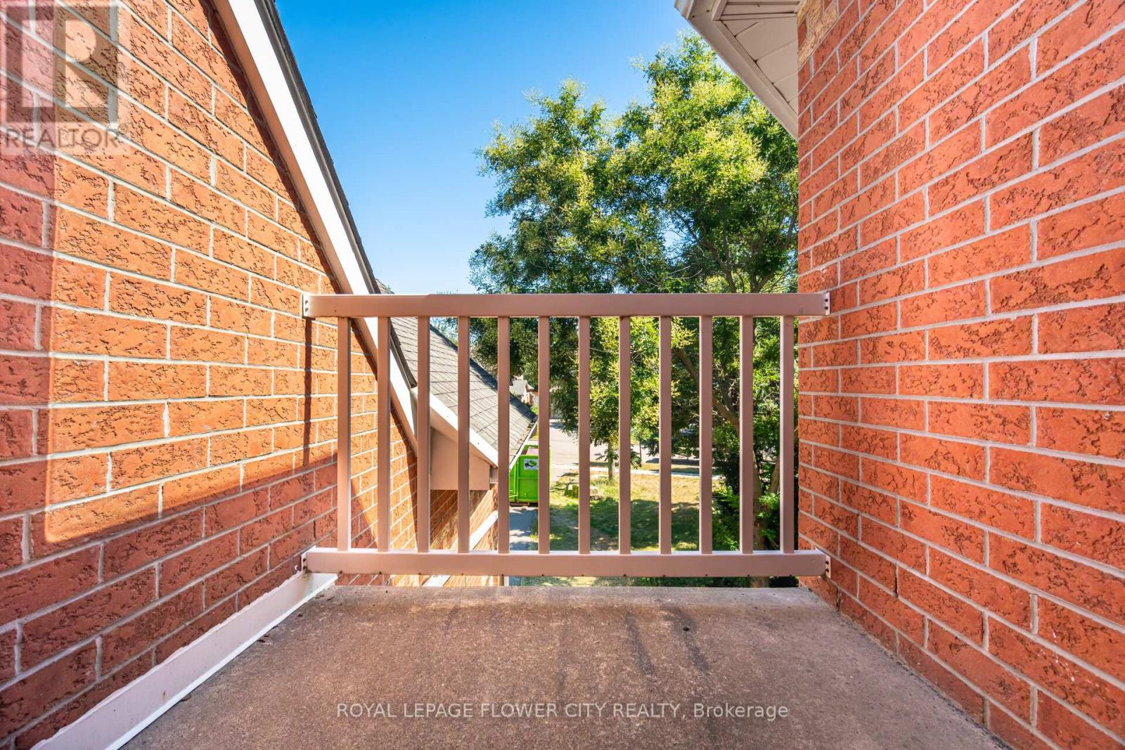 Photo 29 of 14 Antrim Court E, Caledon ON