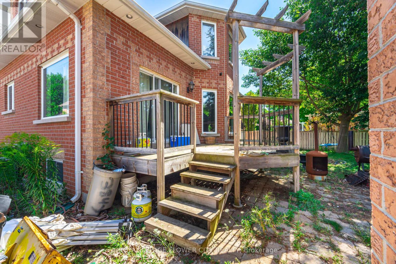 Photo 34 of 14 Antrim Court E, Caledon ON