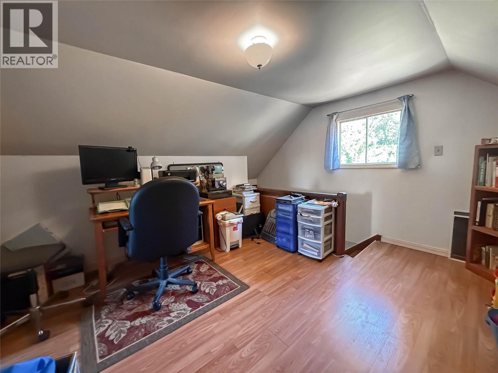 2246 Kootenay Avenue, Rossland