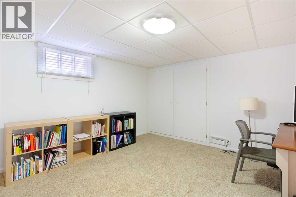 Photo 22 of 21 Mayfair Road Sw, Calgary AB