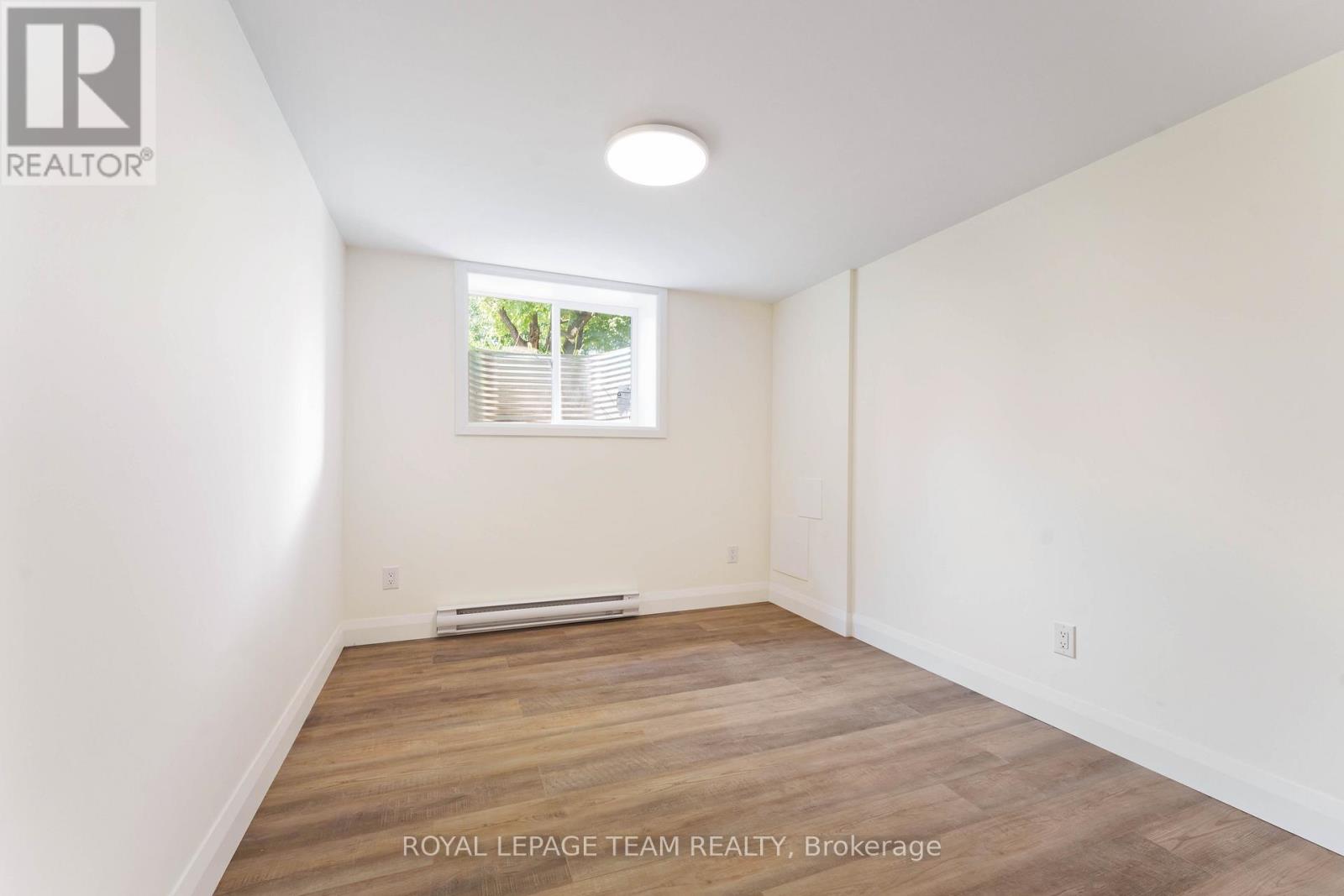 Photo 16 of 2 1587 Devon Street, Ottawa ON
