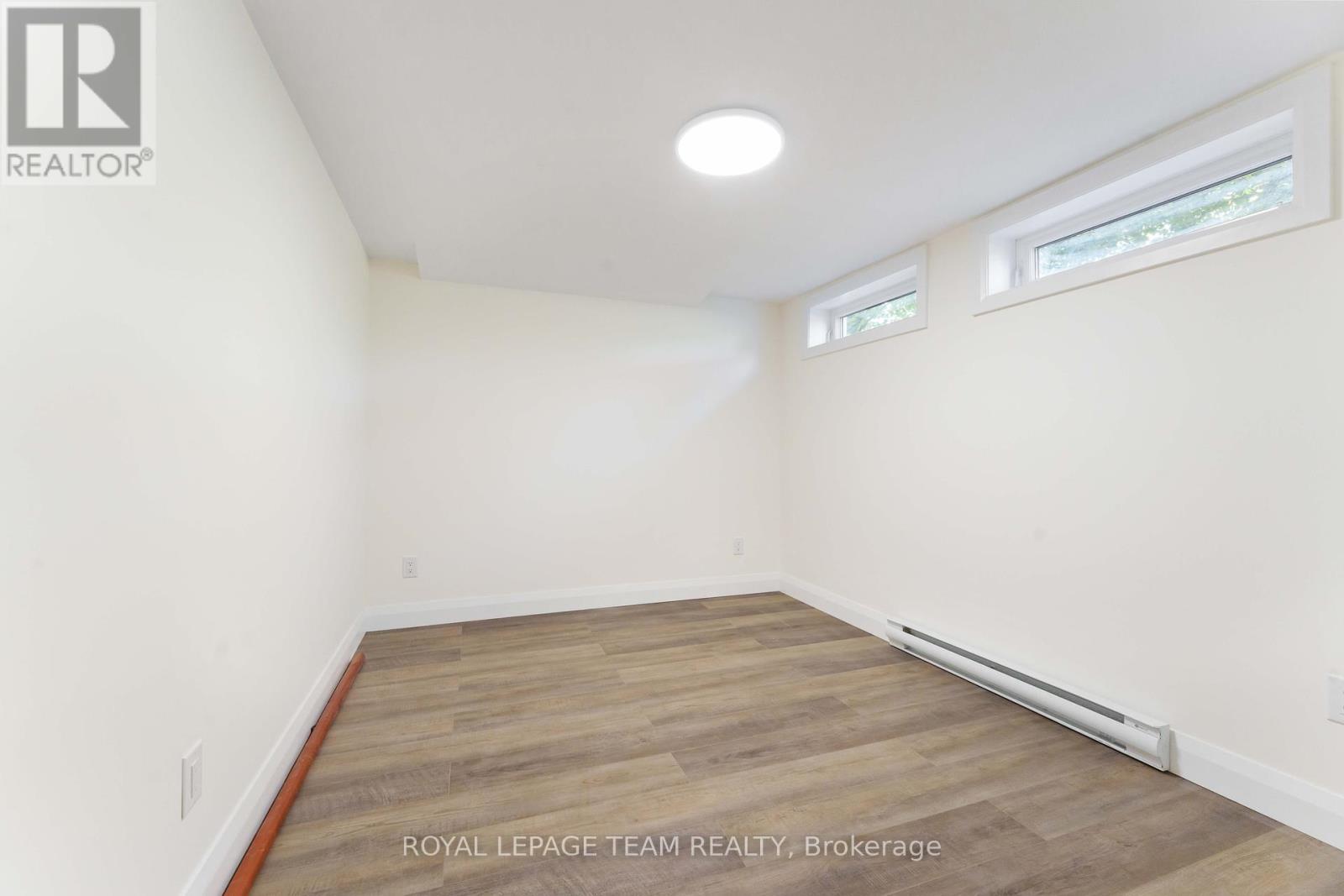Photo 17 of 2 1587 Devon Street, Ottawa ON