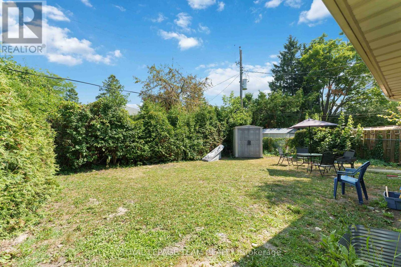 Photo 25 of 2 1587 Devon Street, Ottawa ON
