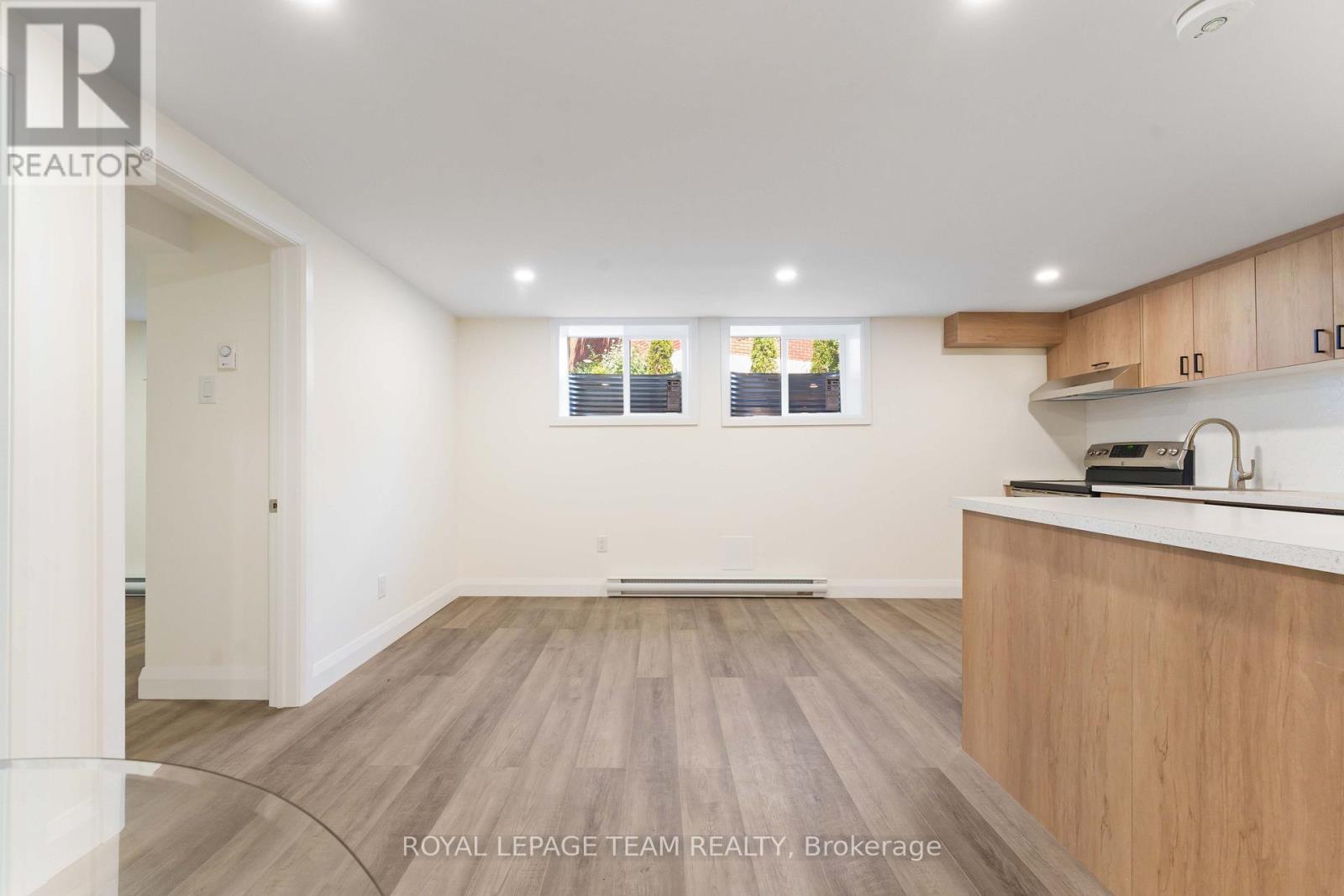 Photo 7 of 2 1587 Devon Street, Ottawa ON