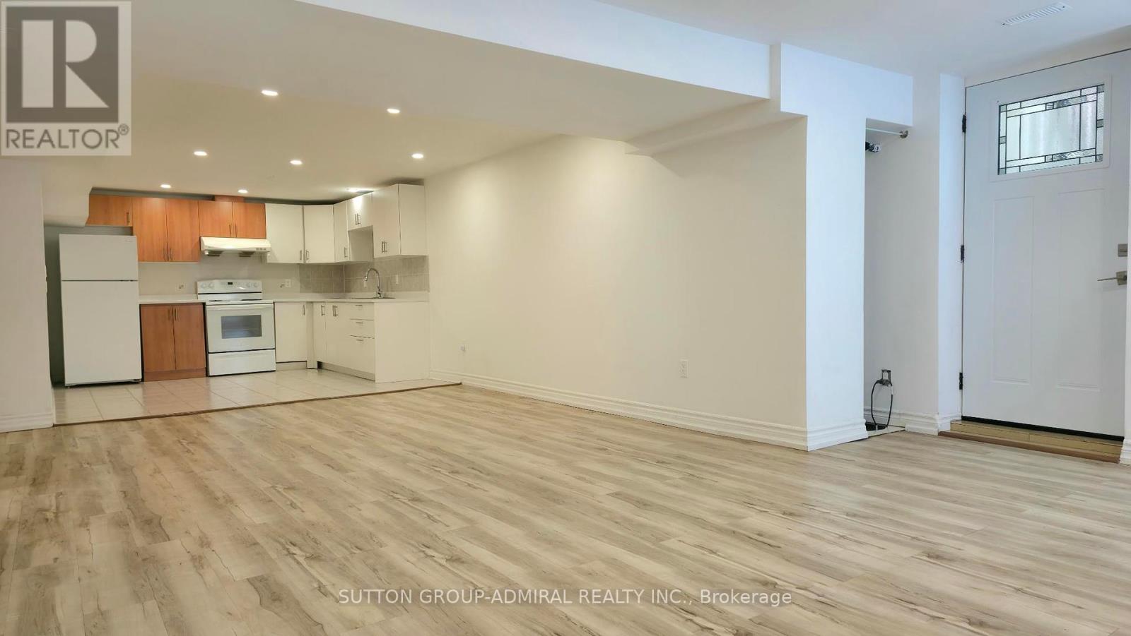Photo 2 of Basement 12 Pearl Gate Court, Richmond Hill ON