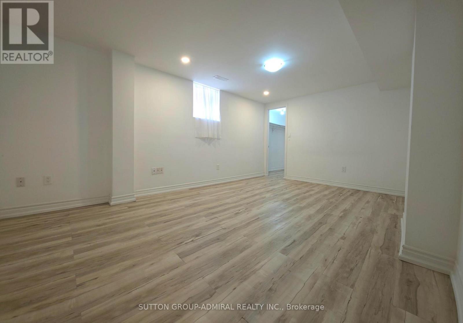 Photo 8 of Basement 12 Pearl Gate Court, Richmond Hill ON