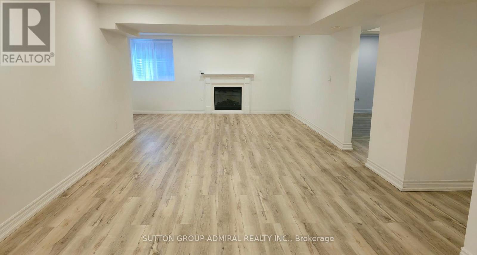 Photo 3 of Basement 12 Pearl Gate Court, Richmond Hill ON