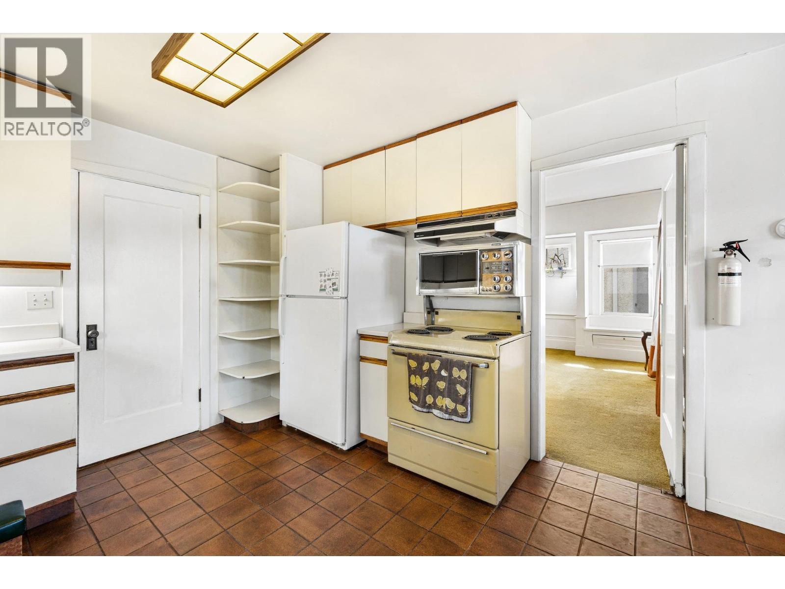 Photo 11 of 2039 Creelman Avenue, Vancouver BC