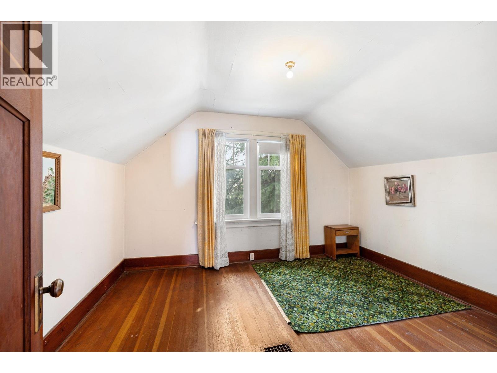 Photo 17 of 2039 Creelman Avenue, Vancouver BC