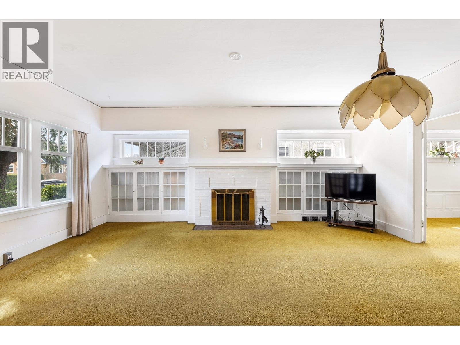 Photo 7 of 2039 Creelman Avenue, Vancouver BC