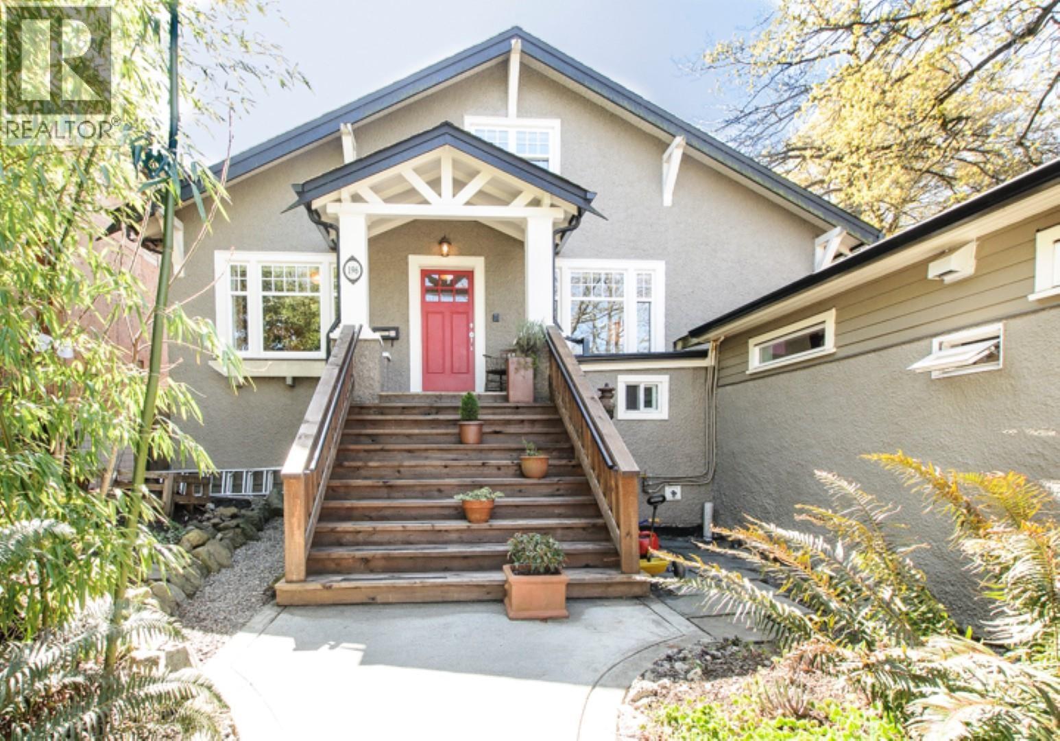 Photo 8 of 196 W 18th Avenue, Vancouver BC