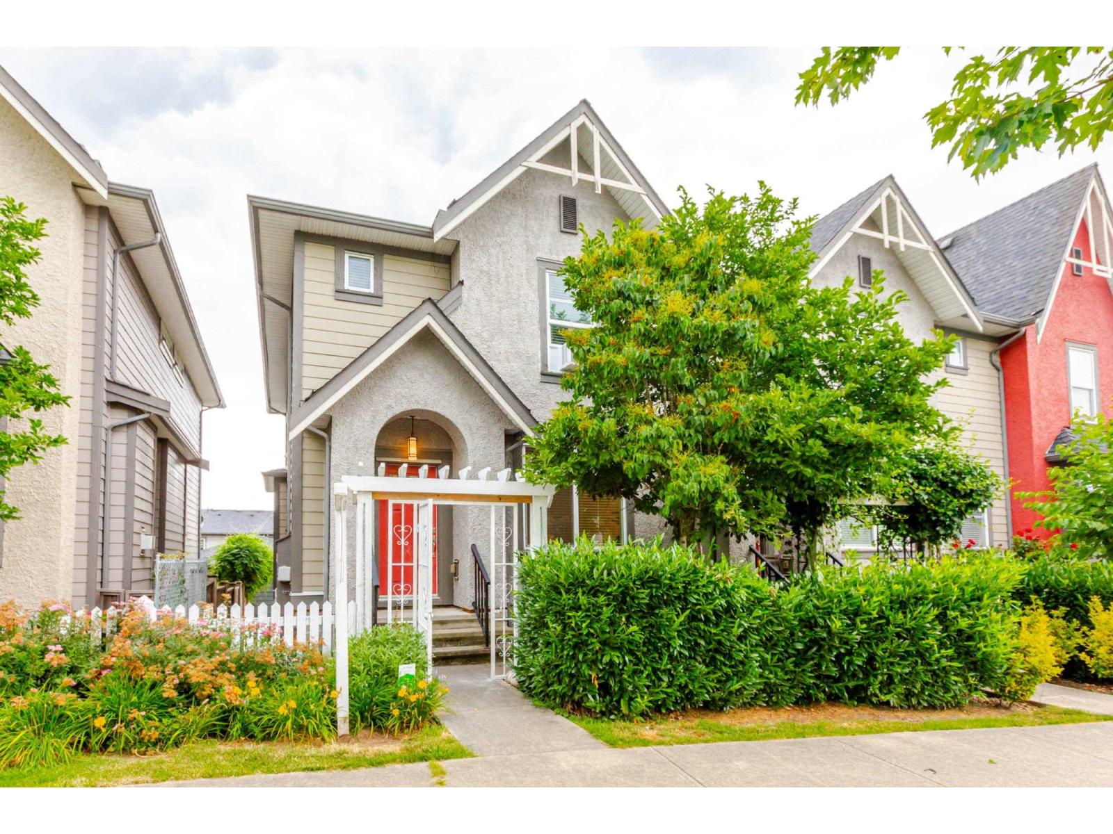 Photo 3 of 21081 80 Avenue, Langley BC