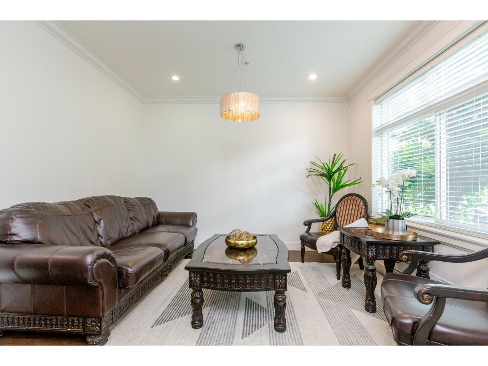 Photo 8 of 21081 80 Avenue, Langley BC