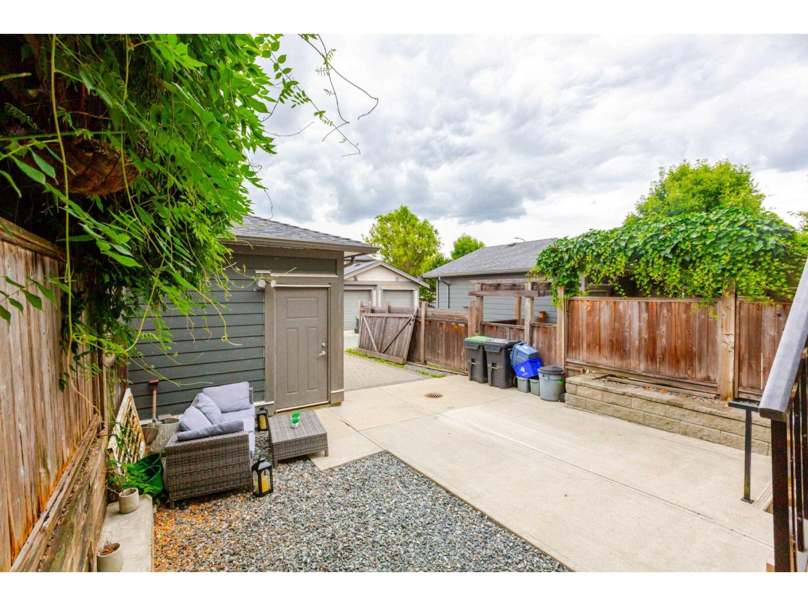 Photo 37 of 21081 80 Avenue, Langley BC