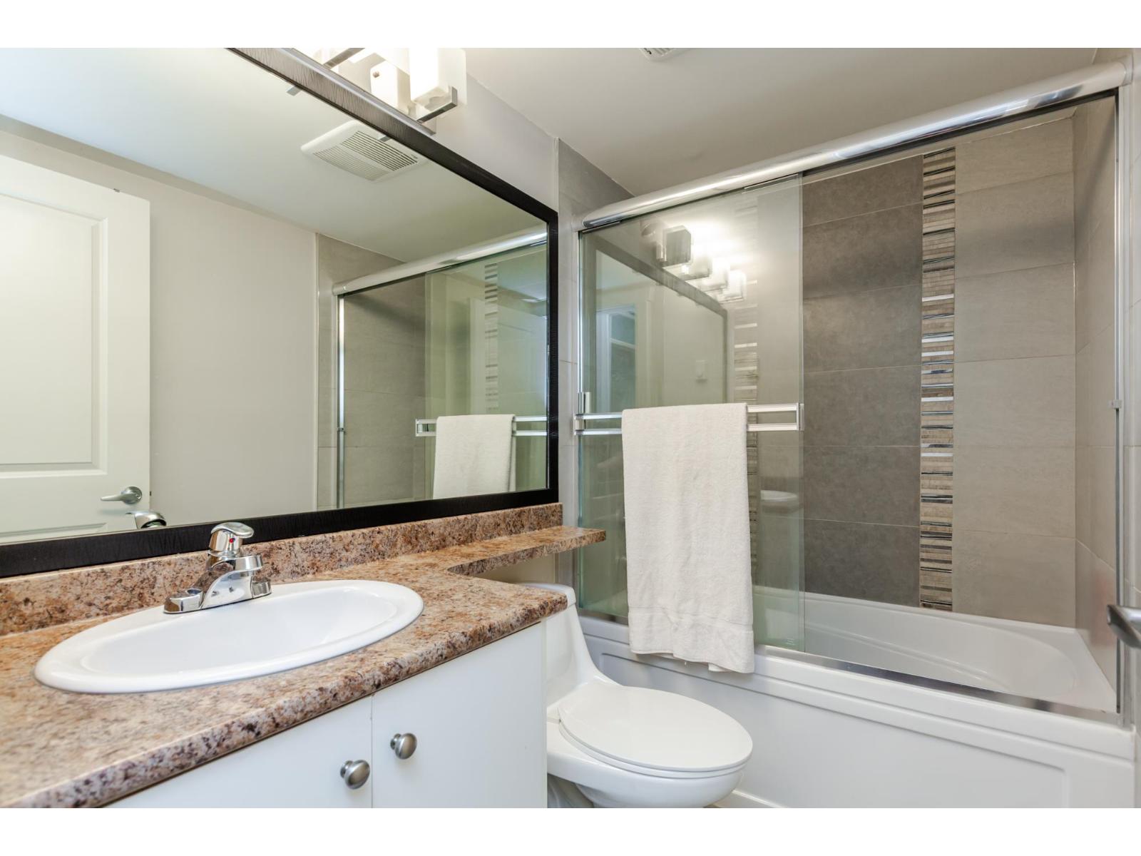 Photo 34 of 21081 80 Avenue, Langley BC