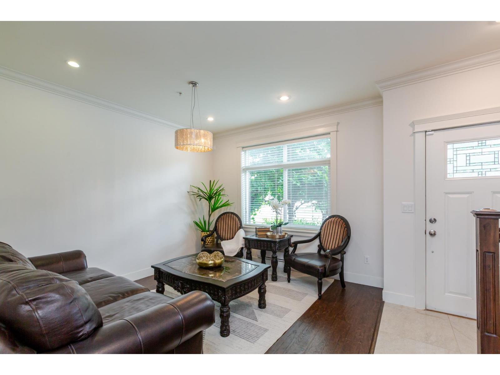 Photo 6 of 21081 80 Avenue, Langley BC