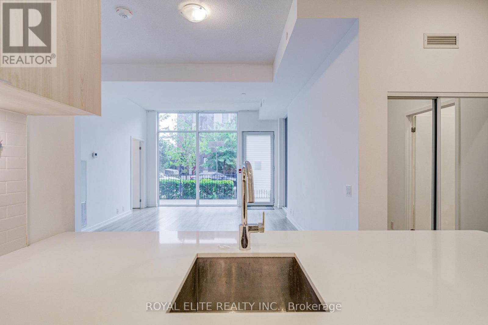 Photo 11 of 101 20 Tubman Avenue, Toronto ON