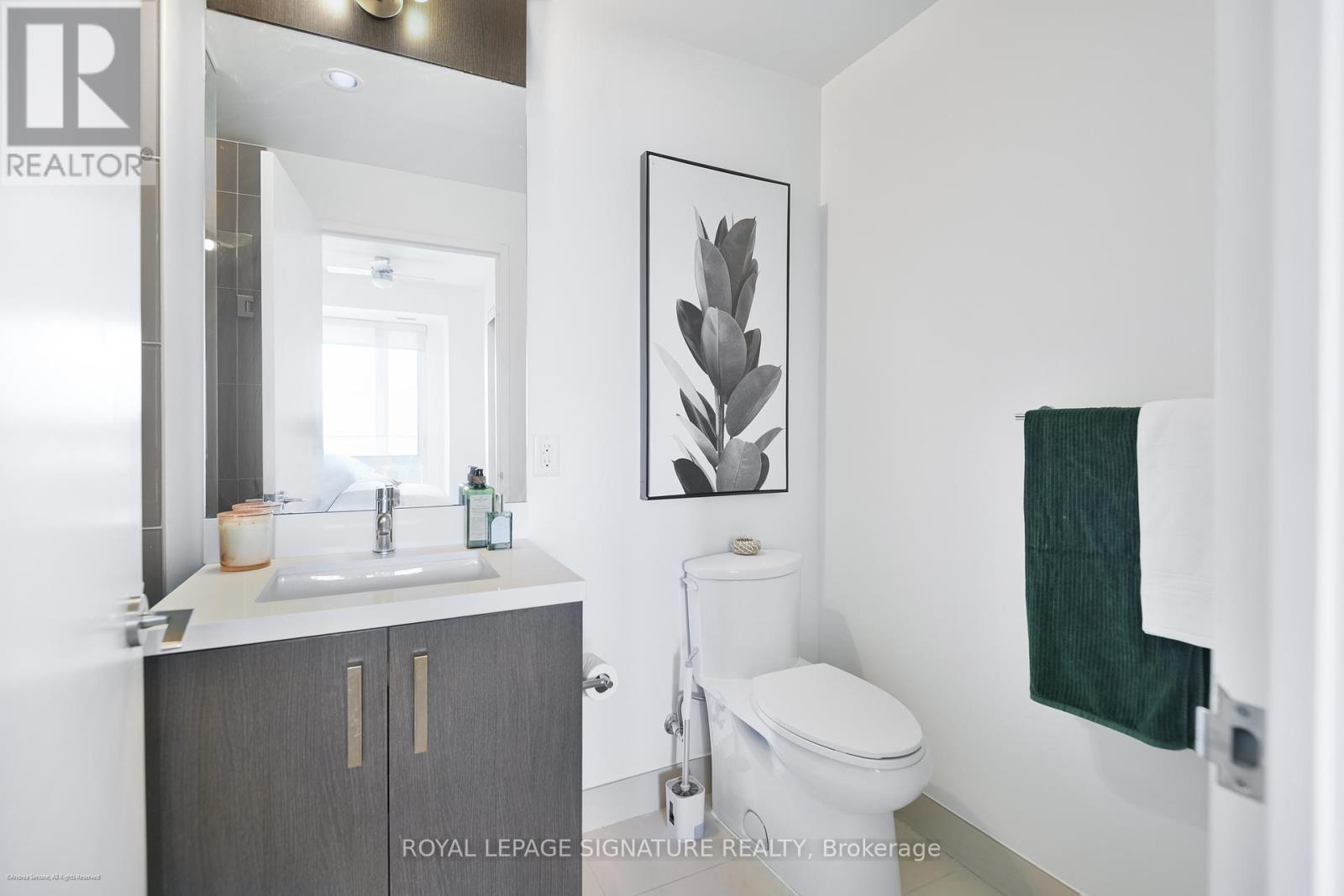 Photo 10 of S 504 120 Bayview Avenue, Toronto ON