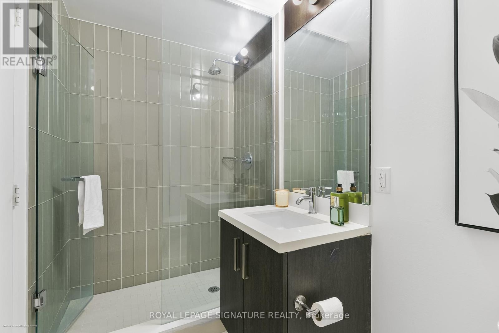 Photo 12 of S 504 120 Bayview Avenue, Toronto ON