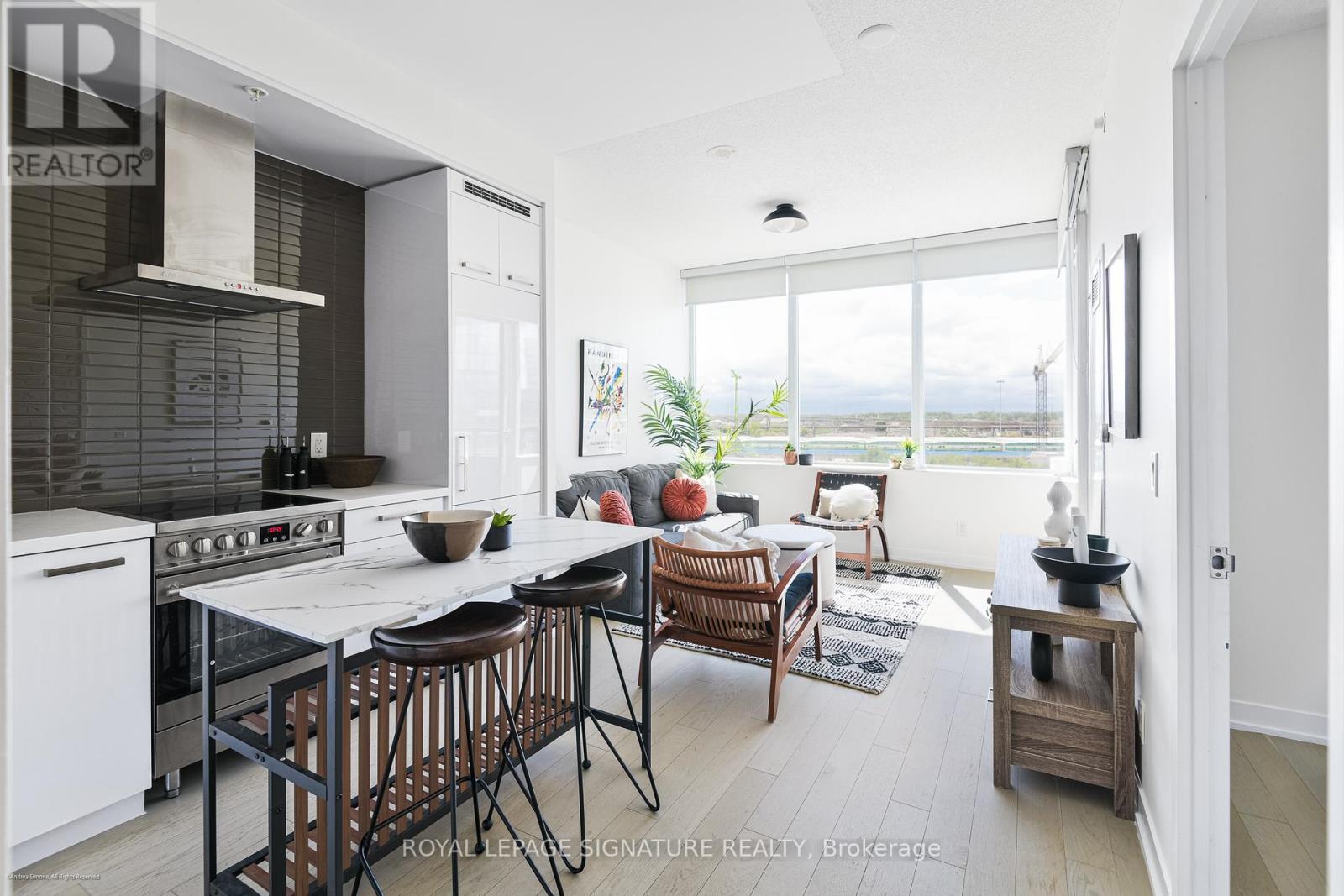 Photo 18 of S 504 120 Bayview Avenue, Toronto ON
