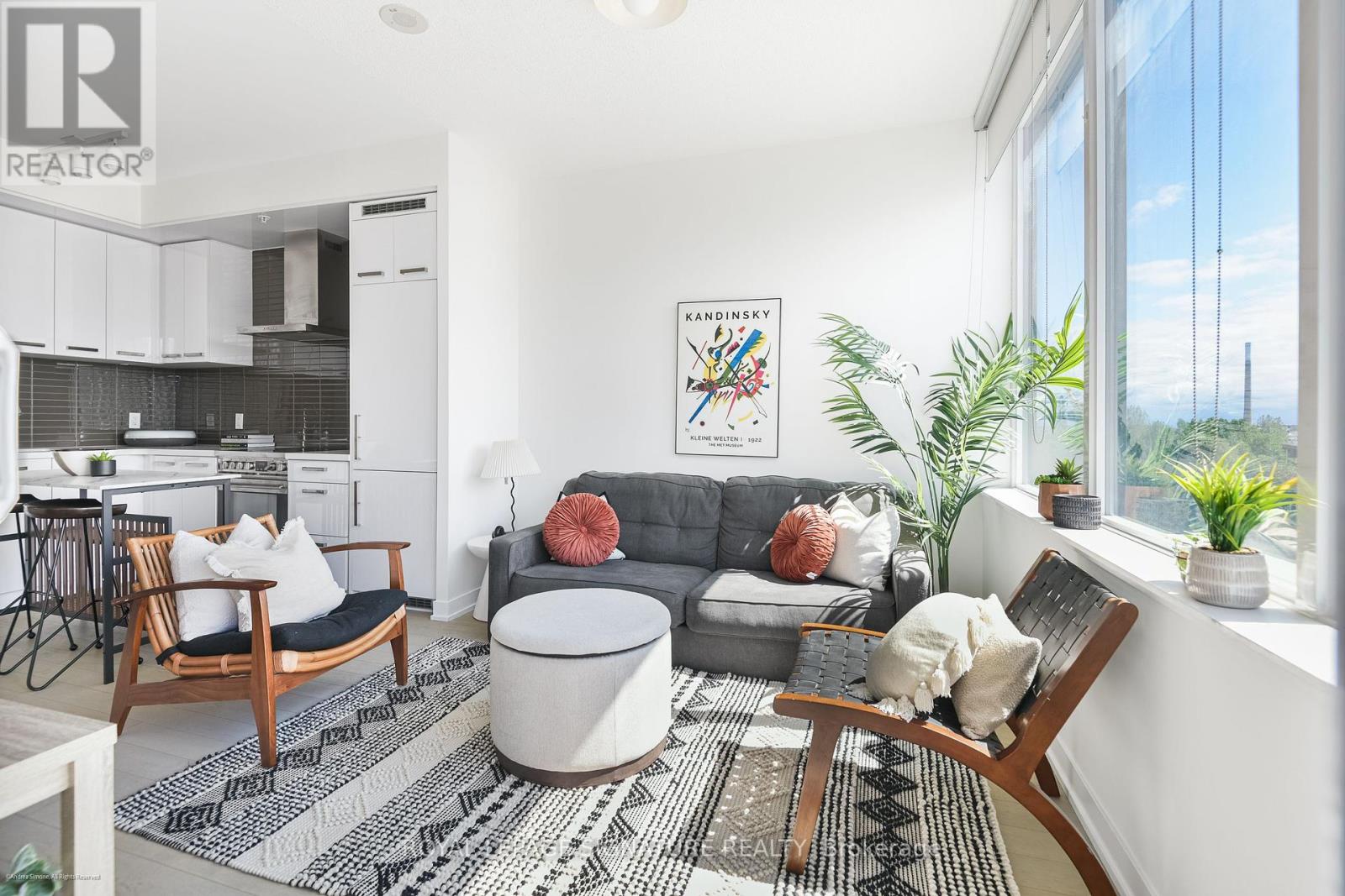 Photo 4 of S 504 120 Bayview Avenue, Toronto ON