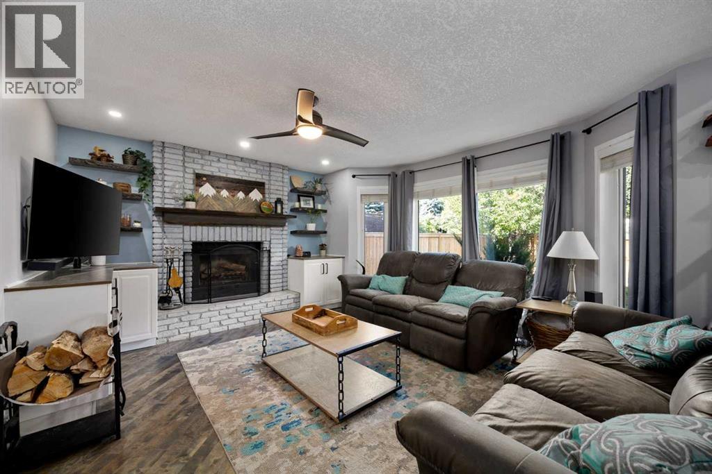 Photo 14 of 147 Midpark Drive Se, Calgary AB