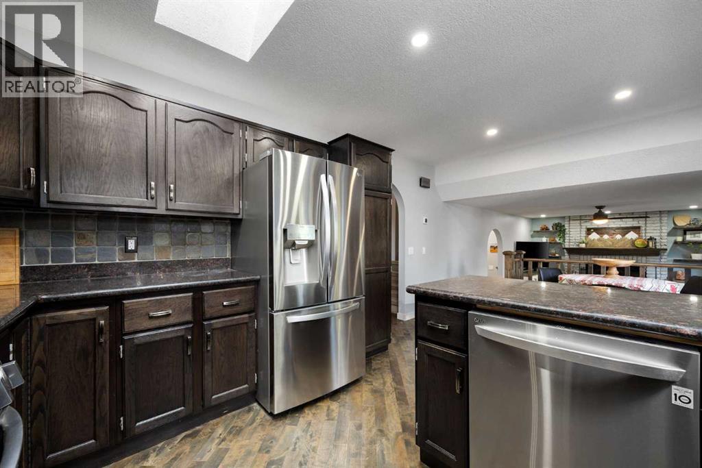 Photo 12 of 147 Midpark Drive Se, Calgary AB