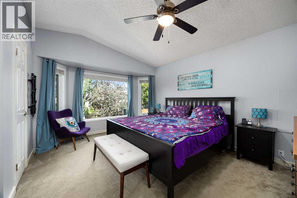 Photo 19 of 147 Midpark Drive Se, Calgary AB