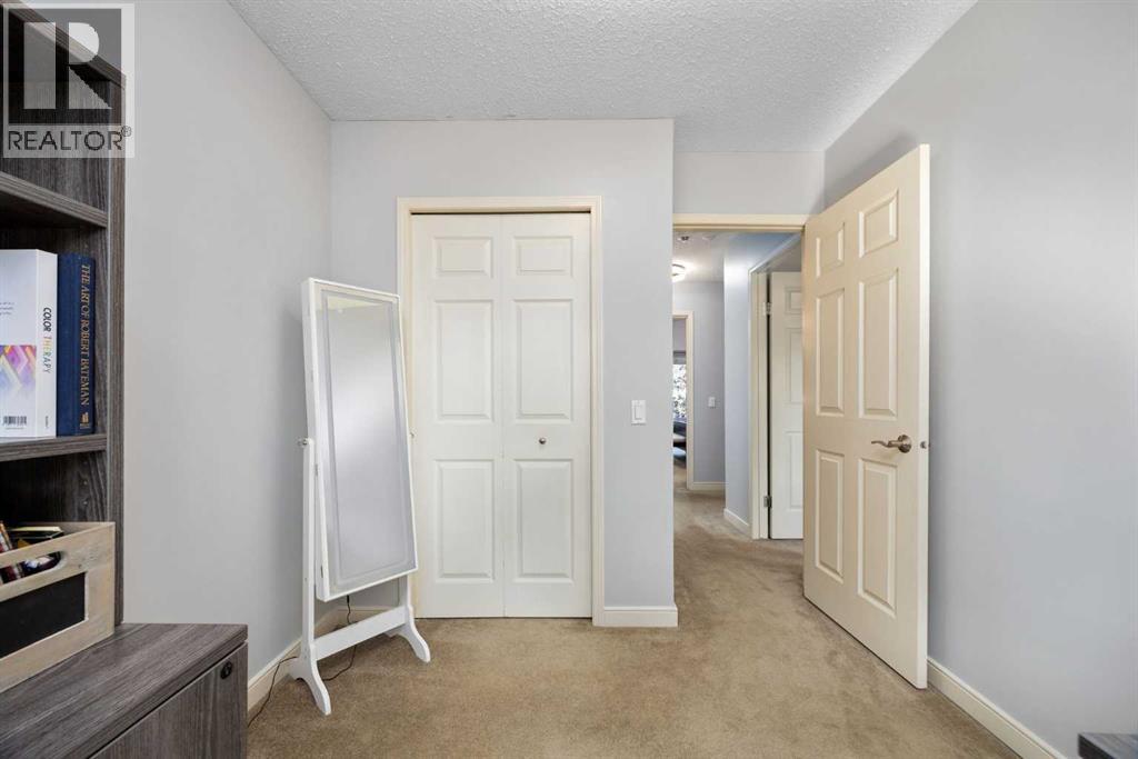 Photo 24 of 147 Midpark Drive Se, Calgary AB