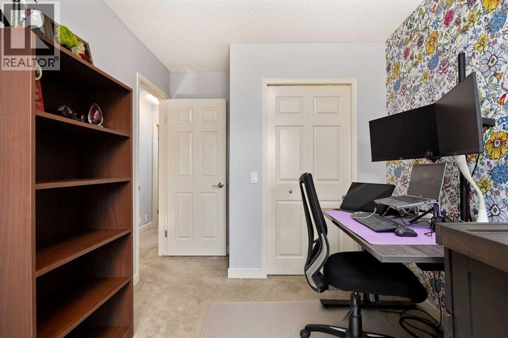 Photo 26 of 147 Midpark Drive Se, Calgary AB