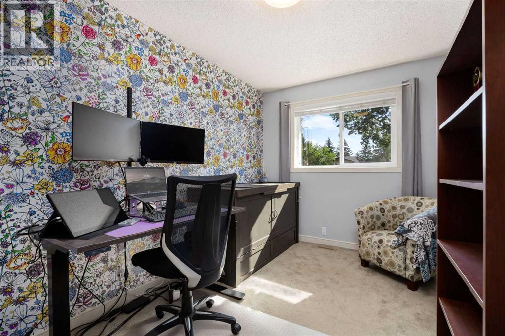Photo 25 of 147 Midpark Drive Se, Calgary AB