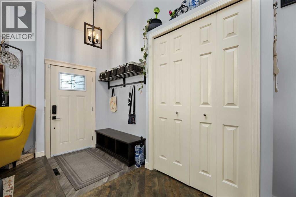 Photo 4 of 147 Midpark Drive Se, Calgary AB