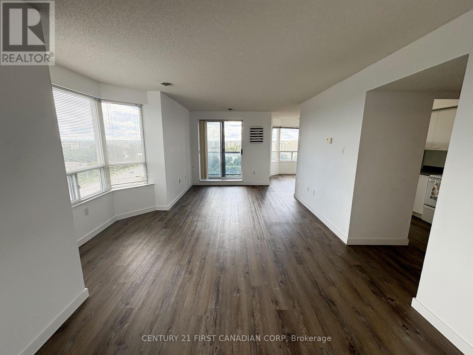 Photo 2 of 902 30 Chapman Court, London North ON