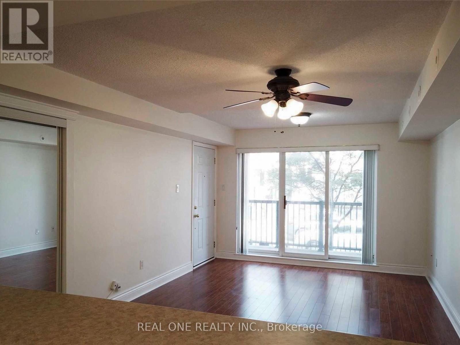 Photo 5 of 2054 75 George Appleton Way, Toronto ON