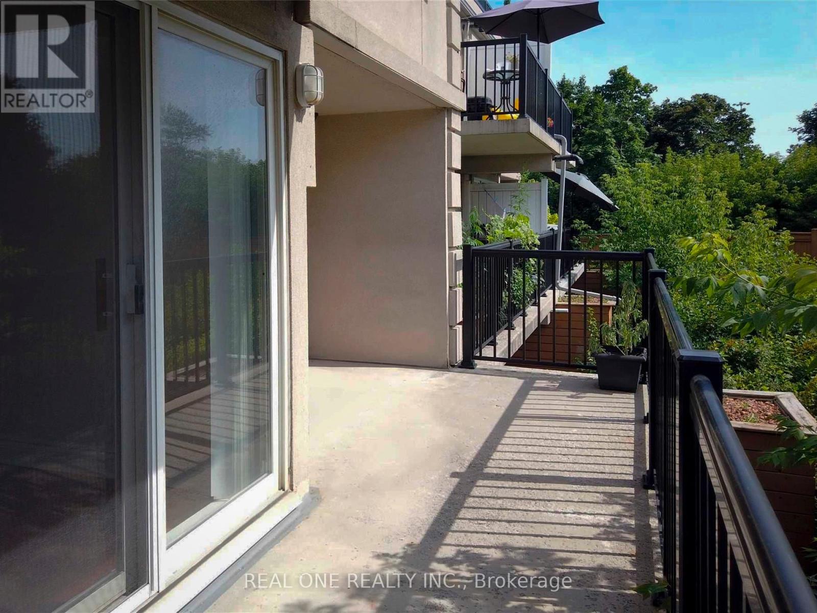 Photo 8 of 2054 75 George Appleton Way, Toronto ON