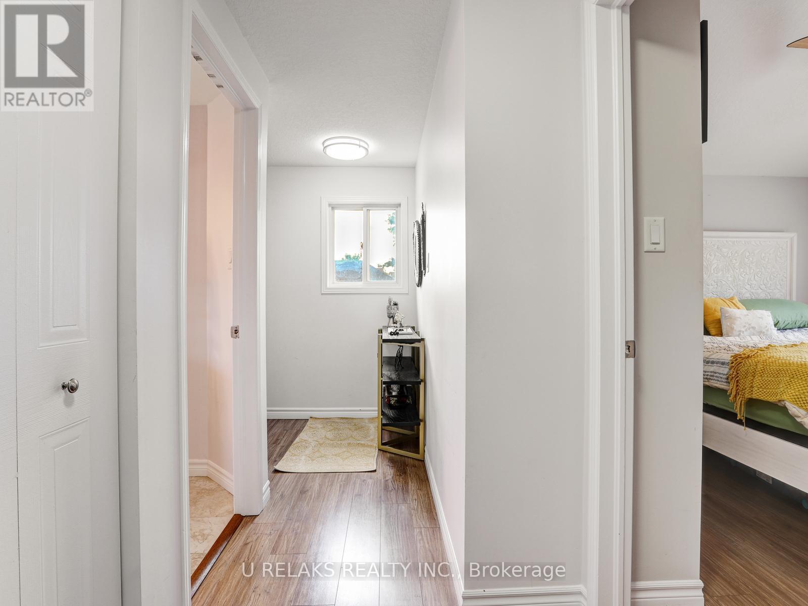 Photo 22 of 209 Briarmeadow Drive, Kitchener ON