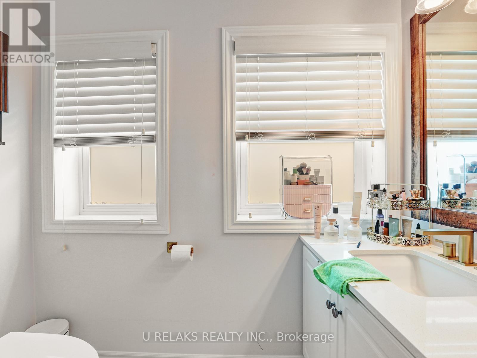 Photo 24 of 209 Briarmeadow Drive, Kitchener ON