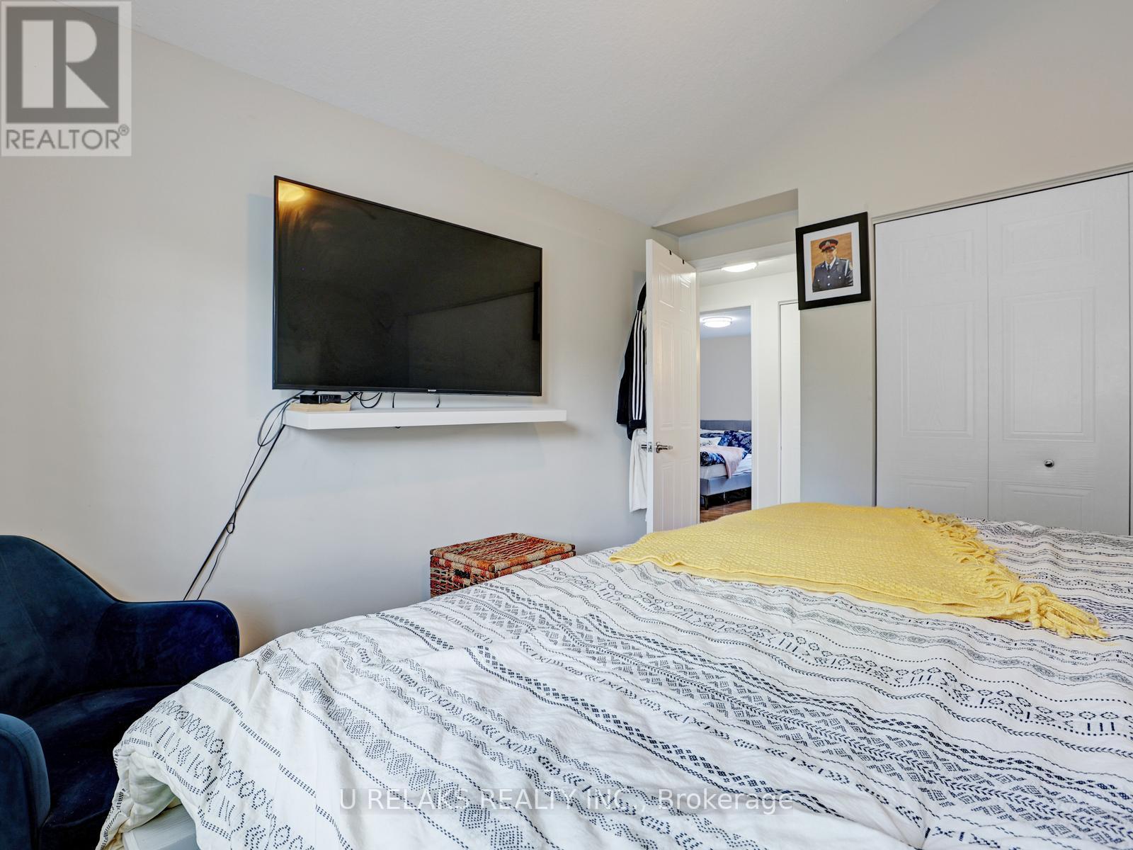 Photo 28 of 209 Briarmeadow Drive, Kitchener ON